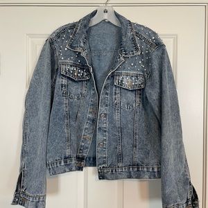 Light wash Jean jacket with pearls